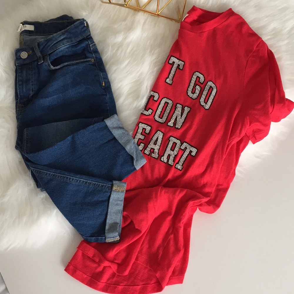 PINK Victoria’s Secret red short sleeve shirt - Picture 1 of 5